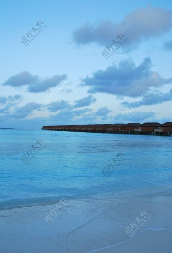 海景水上别墅在马尔代夫日落