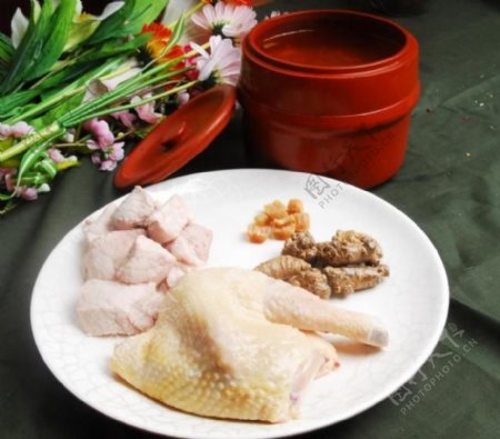 中西餐美食养生瑶柱田七炖鸡汤图片