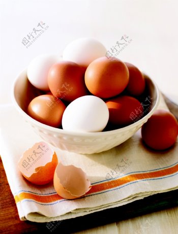 鸡蛋篮子毛巾鸡蛋壳图片