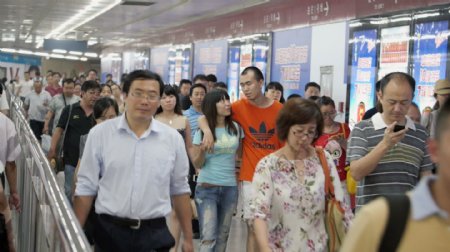 人们走到地铁北京股票的录像视频免费下载