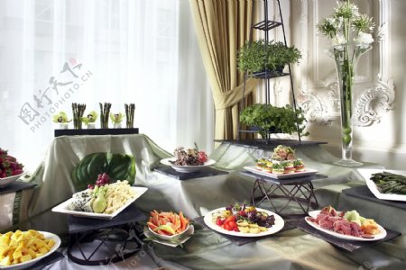 欧式室内风格的自助餐图片
