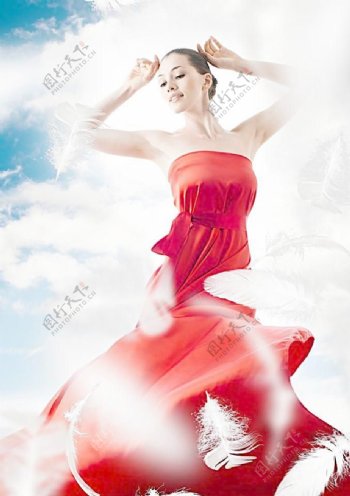 红衣天使图片