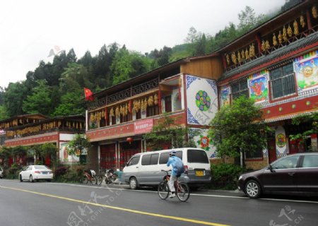 三江藏族建筑图片