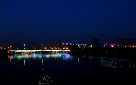 夜景桥影图片