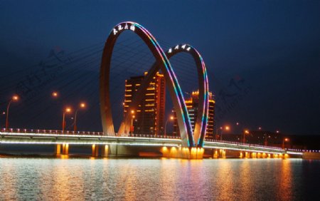延吉夜景天池大桥图片