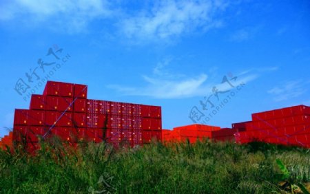 工业商品堆货场集装箱图片