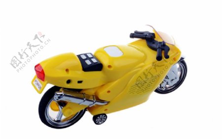 黄色摩托车音白底素材图片