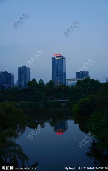 重庆市财富中心图片