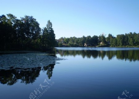 美丽的湖泊景色图片