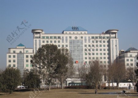 冬日拍摄房山区政府办公楼图片