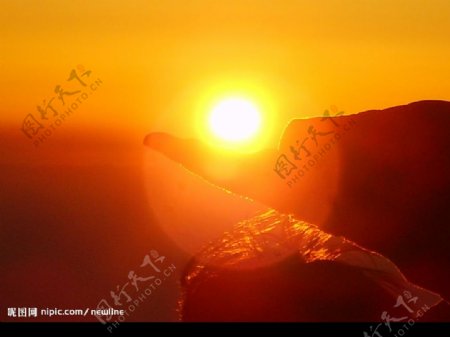 泰山的日出美景图片