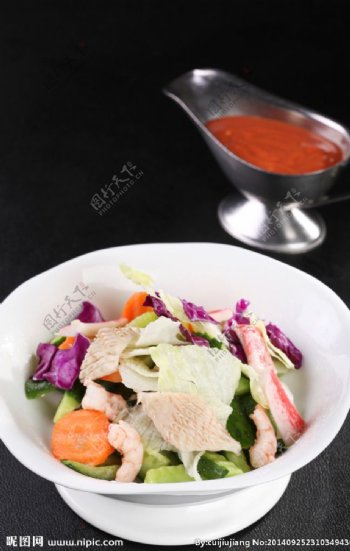 海鲜蔬果沙拉图片