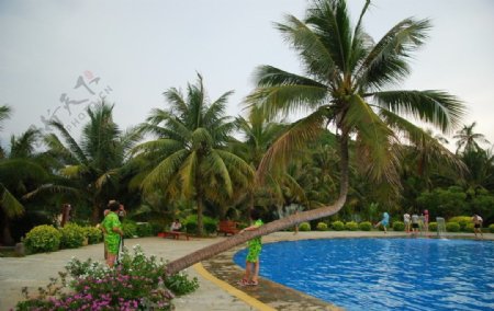 三亚蜈支洲岛游泳池图片