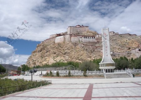 西藏布达拉宫广场图片