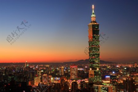 黄昏台北夜景图片