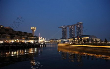 新加坡河岸夜景图片