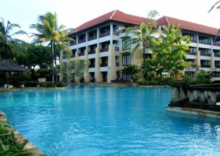 巴厘岛港丽酒店ConradBali游泳池图片