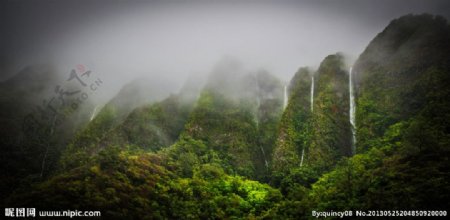 夏威夷瀑布图片