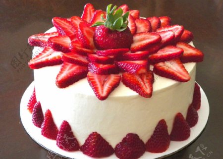 法式草莓蛋糕图片