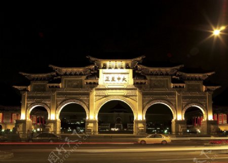 台湾风景中正纪念堂夜景图片