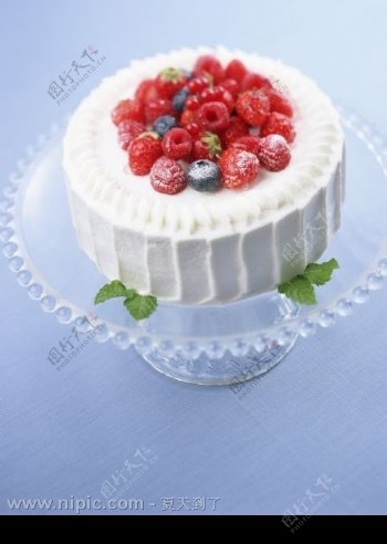 野霉草莓奶油蛋糕图片