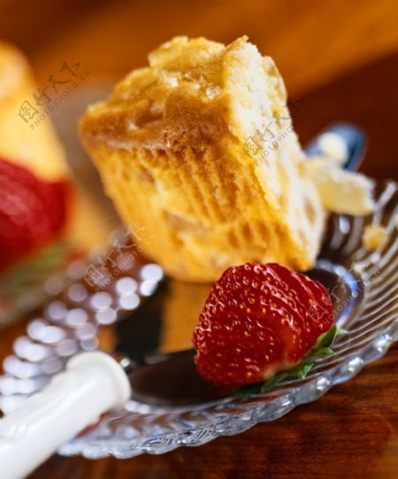 草莓甜点蛋糕图片