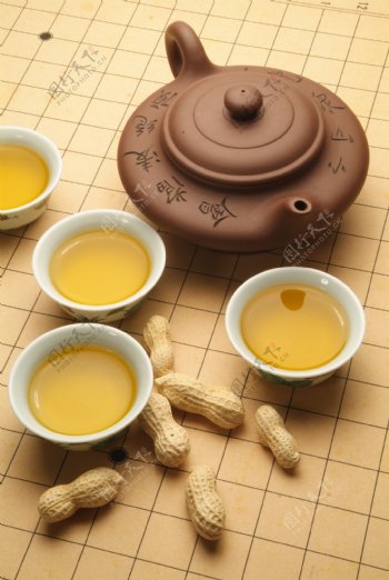 茶壶茶水图片
