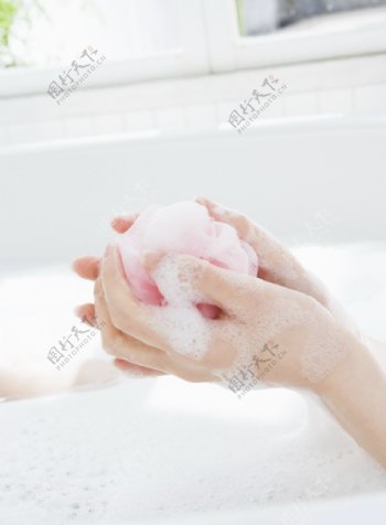 女性轻松淋浴0311