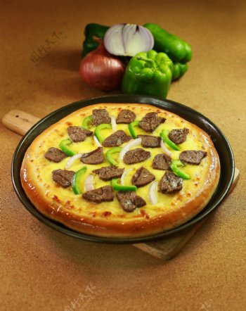 黑椒牛肉披萨比萨