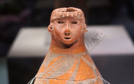 甘肃博物馆藏人头形彩陶瓶