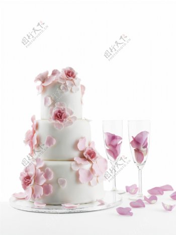 生日蛋糕和鲜花图片