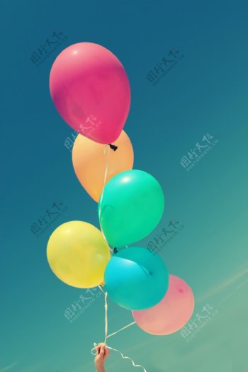 复古彩色气球背景图片