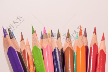 色彩丰富的画笔