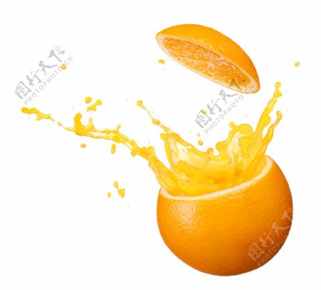 切开的橙子和飞溅出的果汁图片