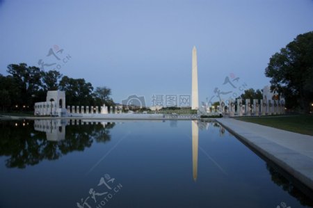 庄重的华盛顿纪念碑