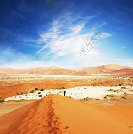 美丽沙漠风景图片