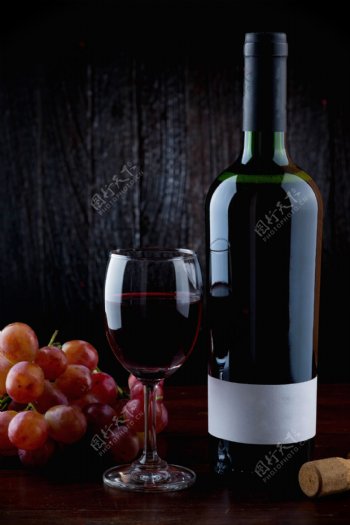 葡萄与红葡萄酒图片