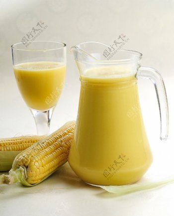 鲜榨玉米汁图片