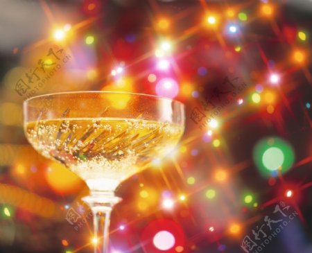 圣诞背景玻璃酒杯图片