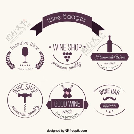 可爱的手工绘制的葡萄酒徽章
