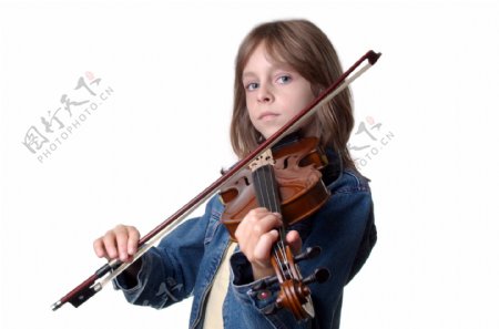 女孩拉小提琴图片