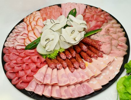 一大盘火锅涮肉食材图片