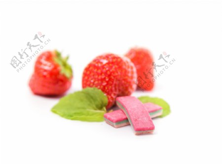 香莓与糖果图片