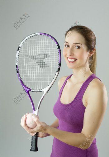 打羽毛球的性感美女图片