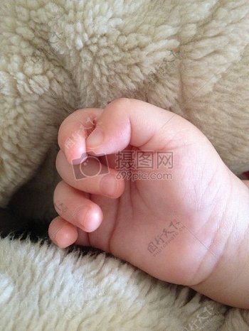 可爱的婴儿手指