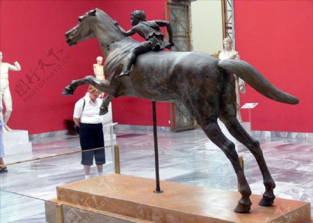 骑马雕像