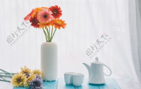 花瓶与茶具