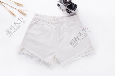 白色条纹运动短裤实物图摄影图1
