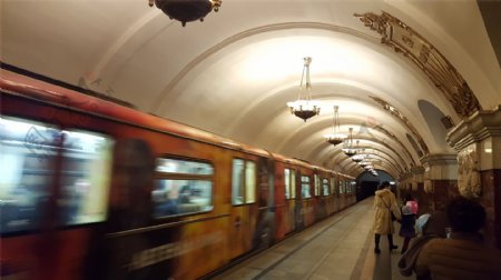 莫斯科地铁移动的列车