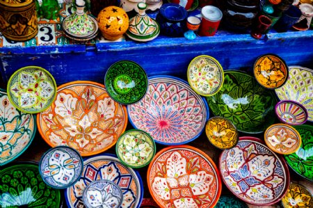 手工艺陶瓷碗与复古花纹